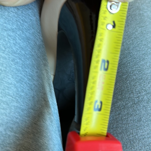 Franco Sarto Black & Cream Peep Toe Cone Thick High Heels SZ 6 Has few f… - Picture 9 of 13